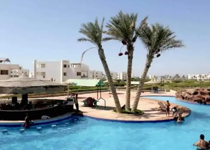 Two Bedroom In Golden Fully Air Conditioned In Front Of The Pool Near The Kids Aqua Kids Areas Family Cafeteria Apartman *